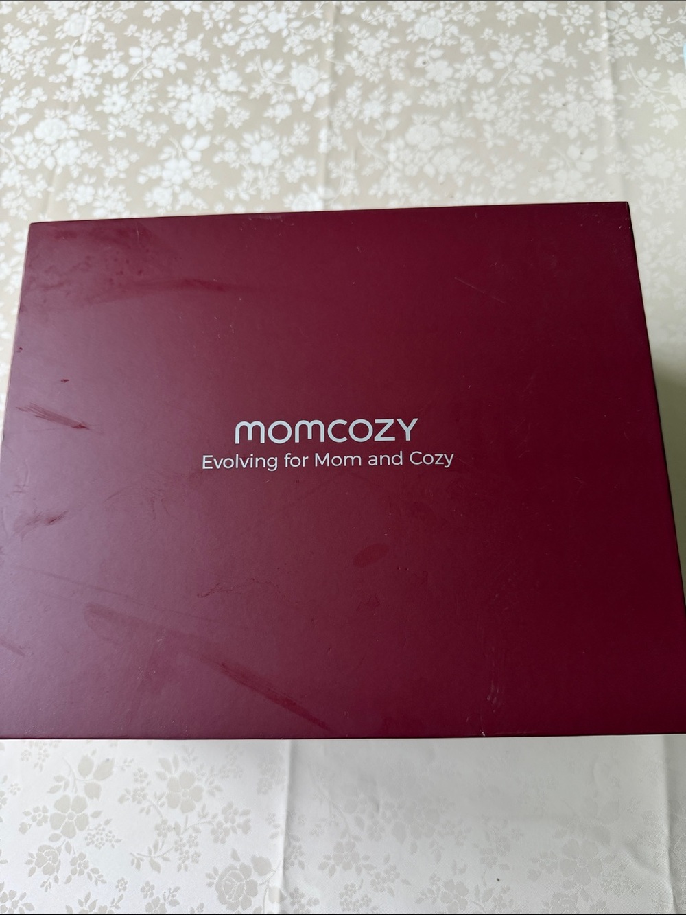 Momcozy Electric breast pump Case in Light Gray with Pink Accent